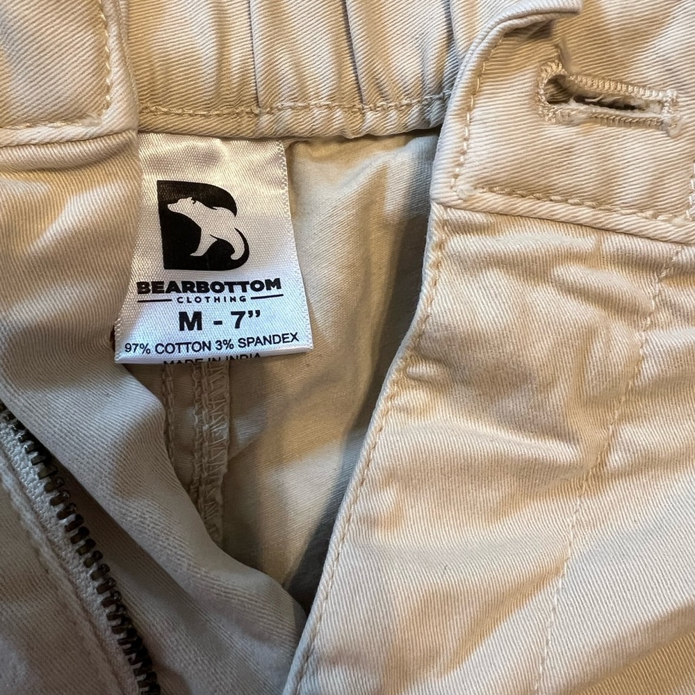 Bearbottom men’s M light tan 7” flat front shorts, like new. 97% cotton - Picture 2 of 5